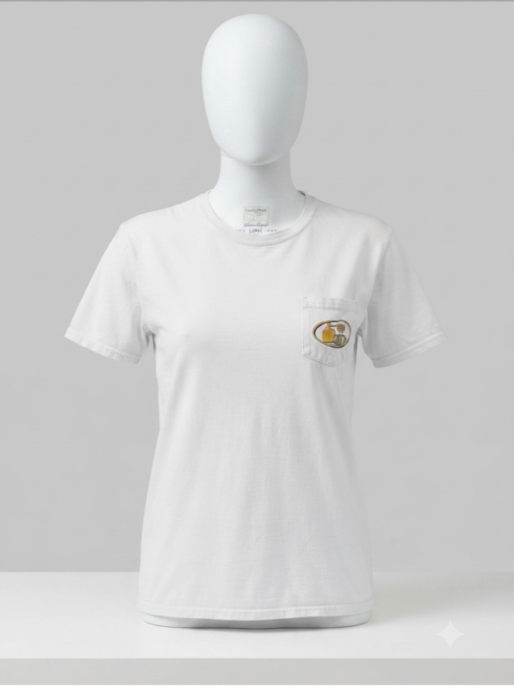 Tito’s Handmade Vodka Classic White Short Sleeve Pocket Tee size L